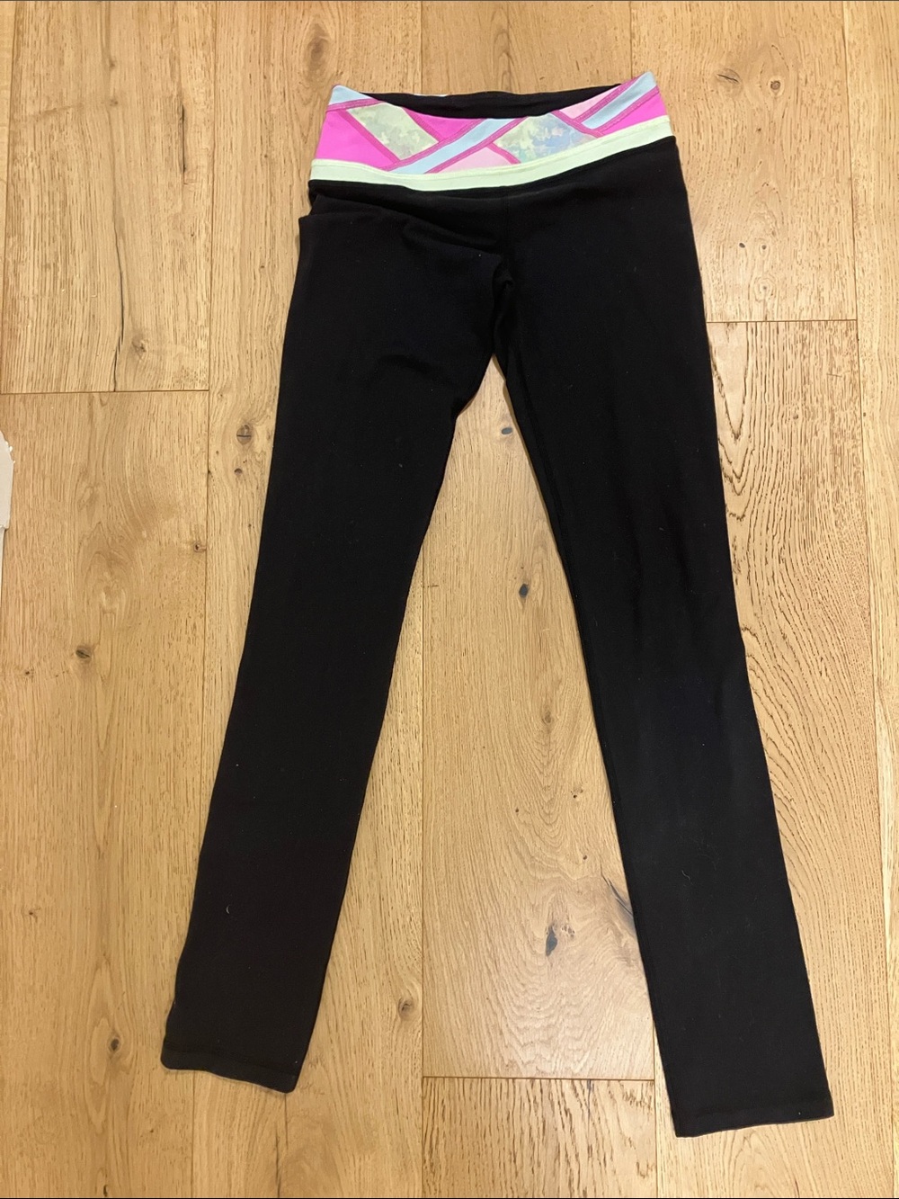 Ivivva reversible Black Leggings with Pink & Mint Waistband